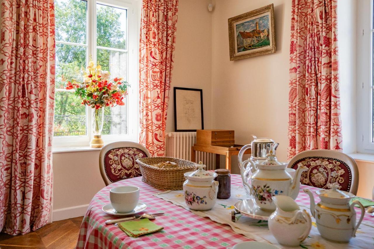 Bed and Breakfast Manoir Du Val Fouzon - Beauval La Vernelle Exterior foto